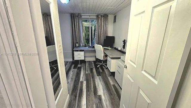 521 E Evanston Cir, Fort Lauderdale, FL 33312