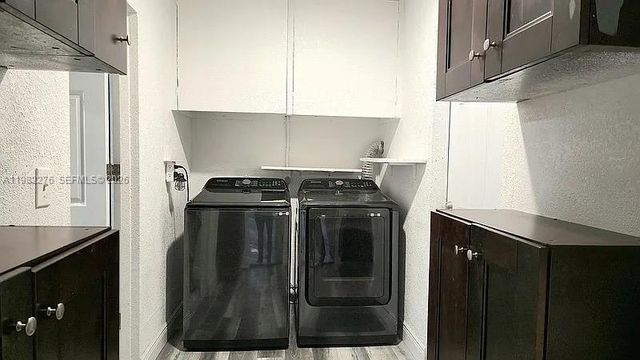 521 E Evanston Cir, Fort Lauderdale, FL 33312