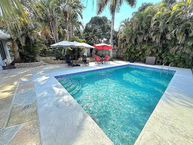 521 E Evanston Cir, Fort Lauderdale, FL 33312