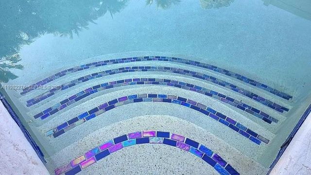 521 E Evanston Cir, Fort Lauderdale, FL 33312