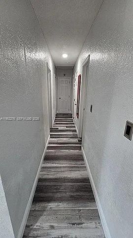 521 E Evanston Cir, Fort Lauderdale, FL 33312