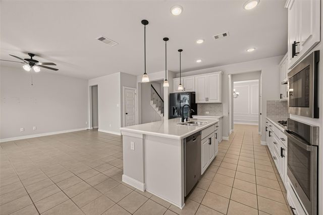 8522 Belfast Manor Ln, Richmond, TX 77407