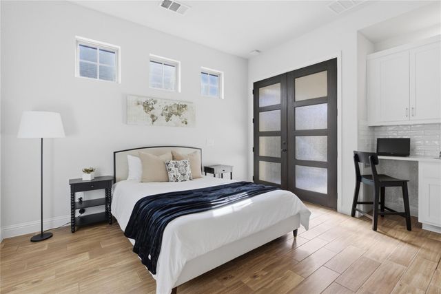 225 Diamondback DR, Georgetown, TX 78628