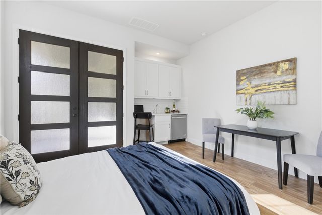 225 Diamondback DR, Georgetown, TX 78628