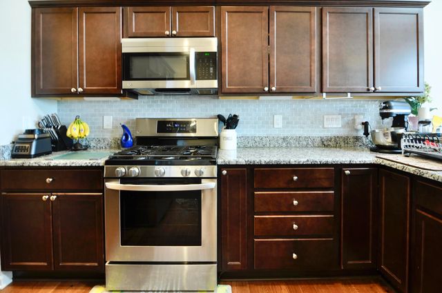 4481 Bridgeview Lane, Canton, MI 48188