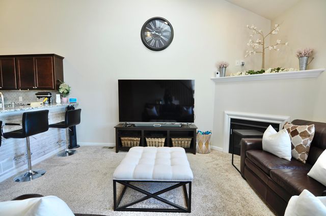 4481 Bridgeview Lane, Canton, MI 48188