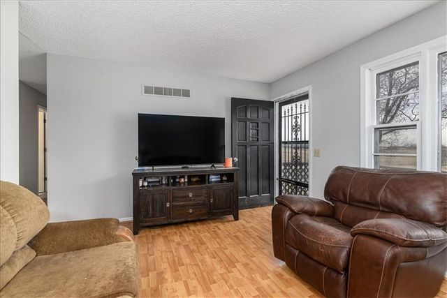 13854 238th Street, Lawrence, KS 66044