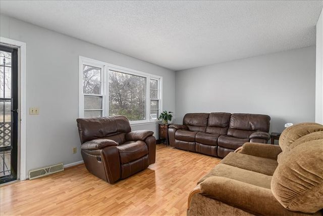 13854 238th Street, Lawrence, KS 66044