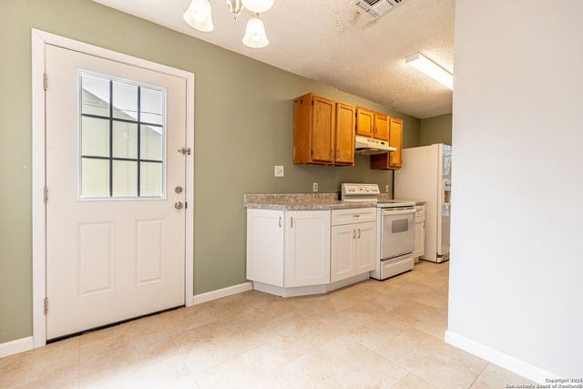 2914 Jardines, San Antonio, TX 78237