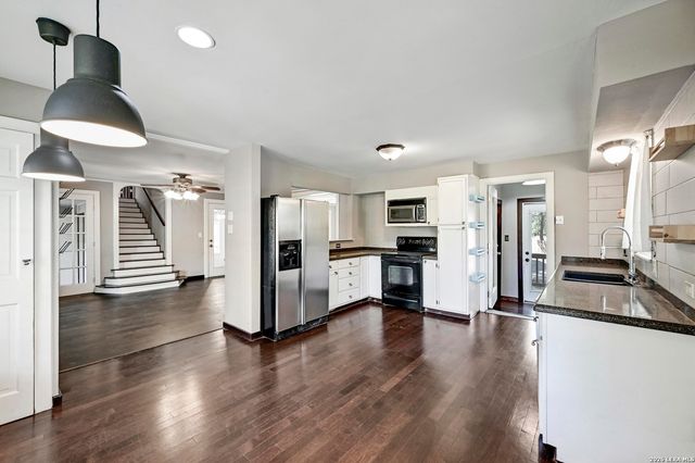 1005 4TH ST, Blanco, TX 78606