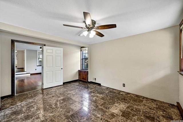1005 4TH ST, Blanco, TX 78606