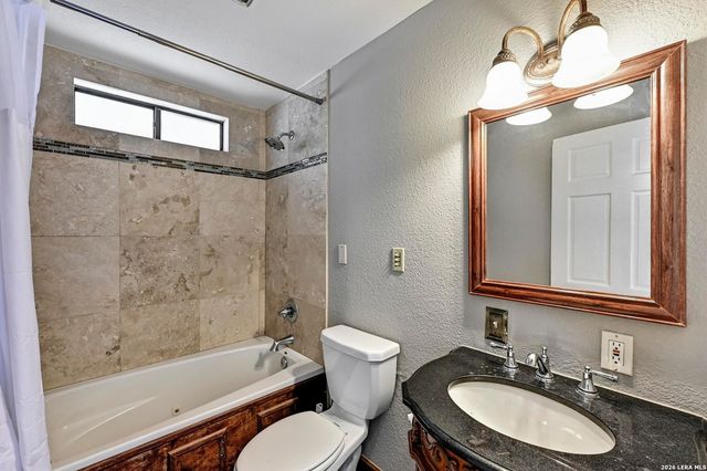 1005 4TH ST, Blanco, TX 78606