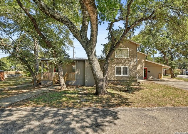 1005 4TH ST, Blanco, TX 78606