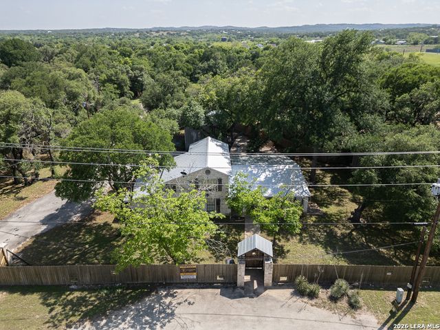 1005 4TH ST, Blanco, TX 78606
