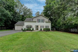 64 Grove Street, Oakland, NJ 07436