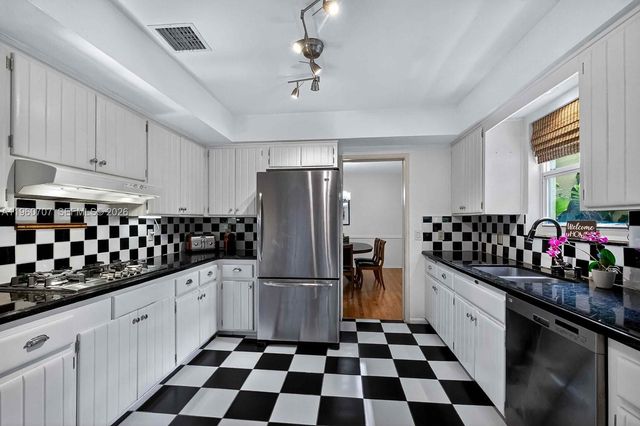 46 NE 100th St, Miami Shores, FL 33138