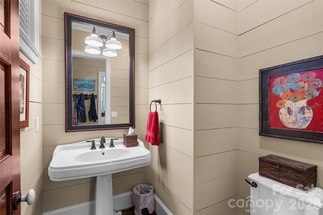 1585 Cold Mountain Road, Lake Toxaway, NC 28747