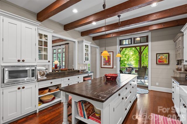 1585 Cold Mountain Road, Lake Toxaway, NC 28747