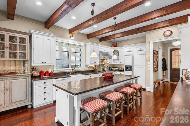 1585 Cold Mountain Road, Lake Toxaway, NC 28747
