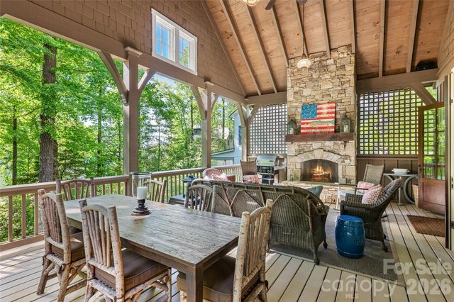 1585 Cold Mountain Road, Lake Toxaway, NC 28747