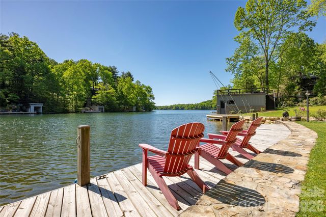 1585 Cold Mountain Road, Lake Toxaway, NC 28747