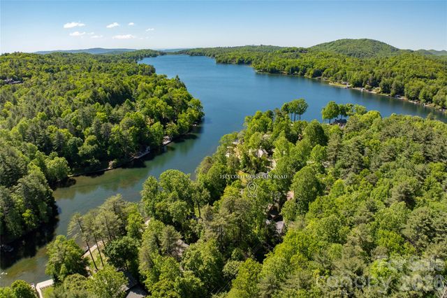 1585 Cold Mountain Road, Lake Toxaway, NC 28747