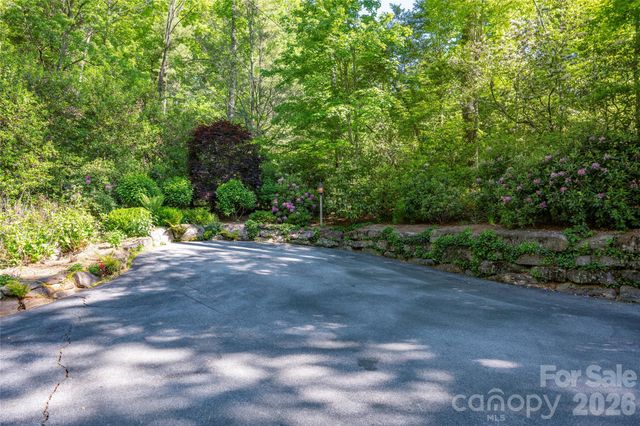 1585 Cold Mountain Road, Lake Toxaway, NC 28747