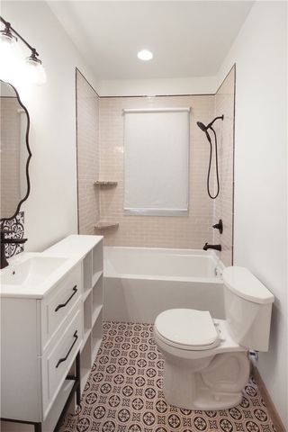 413 S Depot Street, Seneca, SC 29678