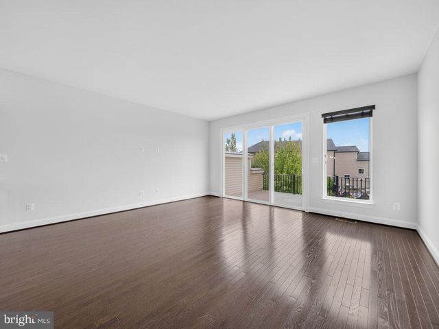 20415 CODMAN DR, Ashburn, VA 20147