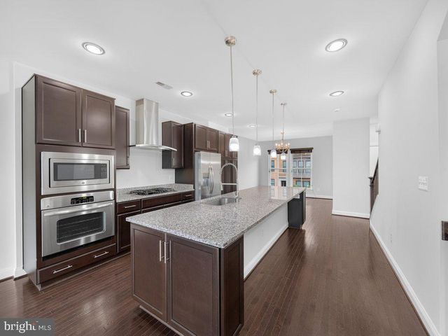 20415 CODMAN DR, Ashburn, VA 20147