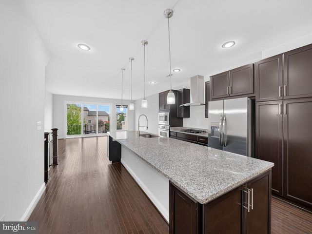 20415 CODMAN DR, Ashburn, VA 20147