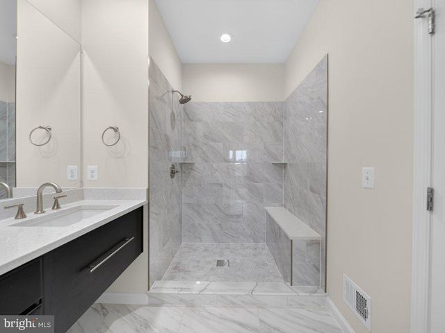 20415 CODMAN DR, Ashburn, VA 20147