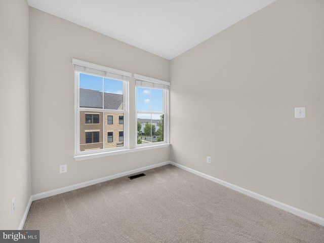 20415 CODMAN DR, Ashburn, VA 20147