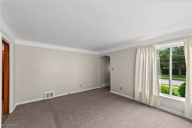 11117 Vernon Avenue, Garfield Heights, OH 44125