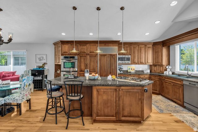 1679 E KIERSTIN PL, Salt Lake City, UT 84108