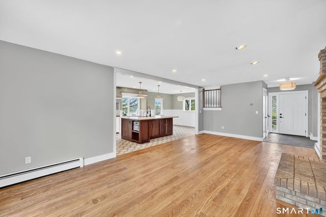 10 Grant Farm Road, Manchester, CT 06040