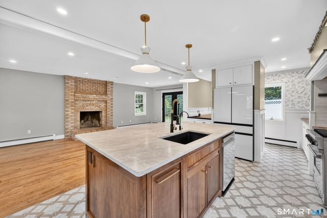 10 Grant Farm Road, Manchester, CT 06040