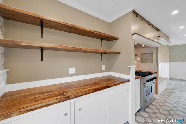 10 Grant Farm Road, Manchester, CT 06040