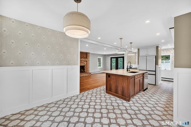 10 Grant Farm Road, Manchester, CT 06040