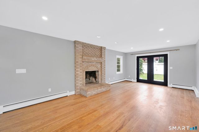 10 Grant Farm Road, Manchester, CT 06040