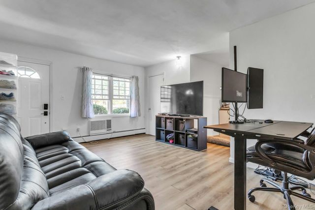 337-9 Hicksville Road 9, Bethpage, NY 11714