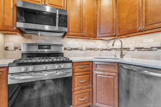 337-9 Hicksville Road 9, Bethpage, NY 11714