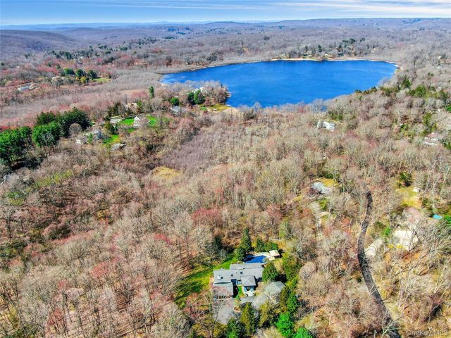 120 Kitchawan Road, Pound Ridge, NY 10576