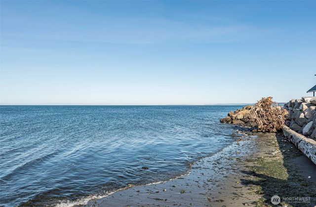 381 3 Crabs Road, Sequim, WA 98382