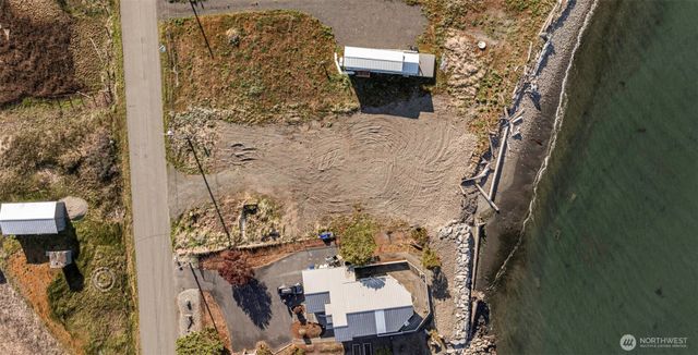 381 3 Crabs Road, Sequim, WA 98382