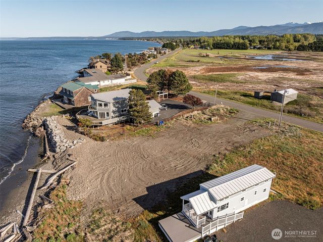 381 3 Crabs Road, Sequim, WA 98382