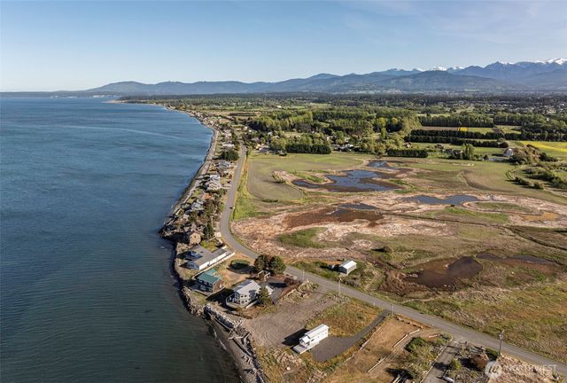 381 3 Crabs Road, Sequim, WA 98382