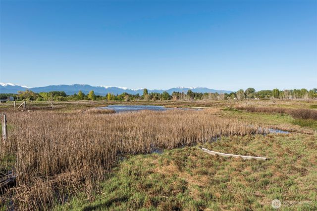 381 3 Crabs Road, Sequim, WA 98382