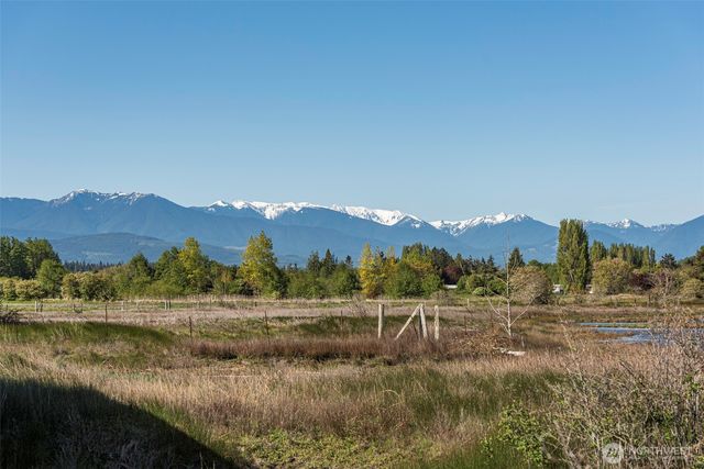 381 3 Crabs Road, Sequim, WA 98382