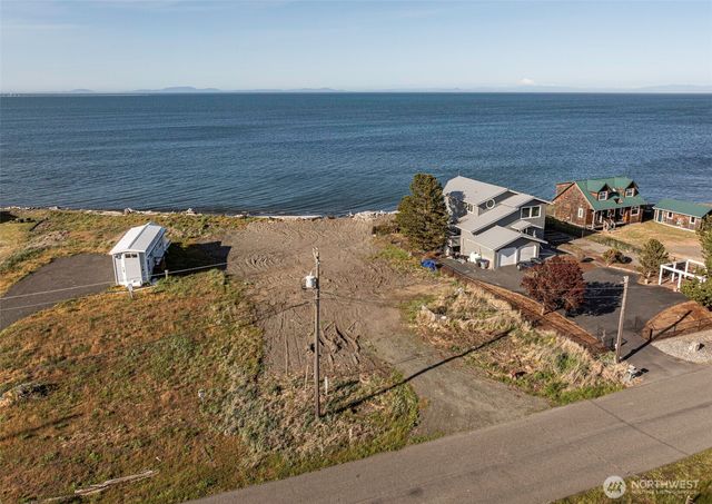 381 3 Crabs Road, Sequim, WA 98382